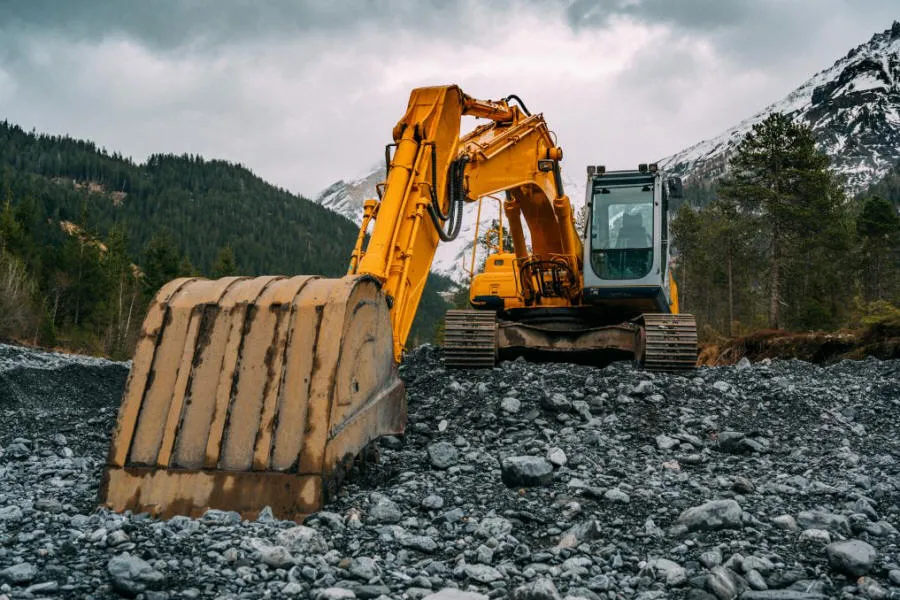 Baumaschinenteile Gummiketten Hammerköpfe Polen 01